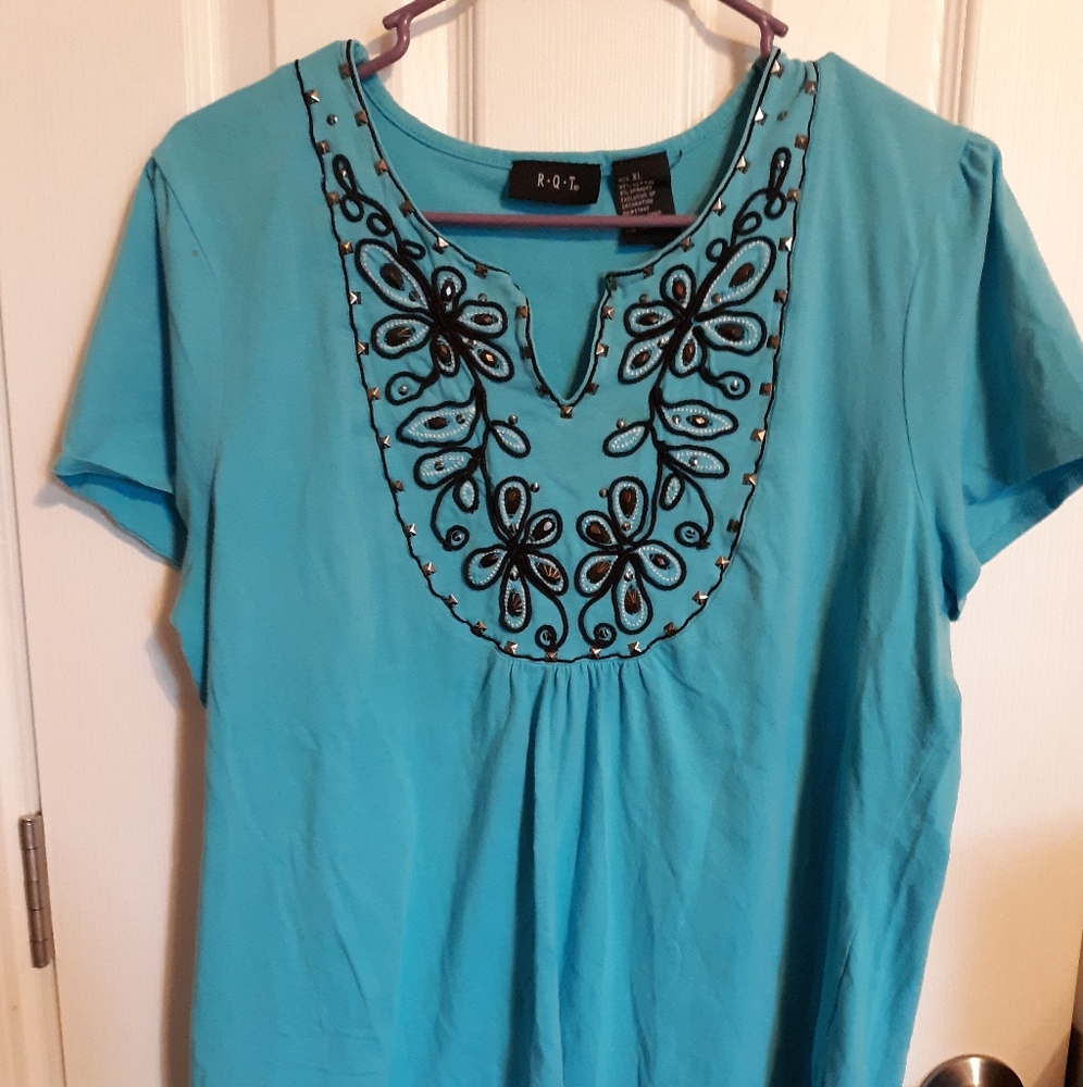 Teal top